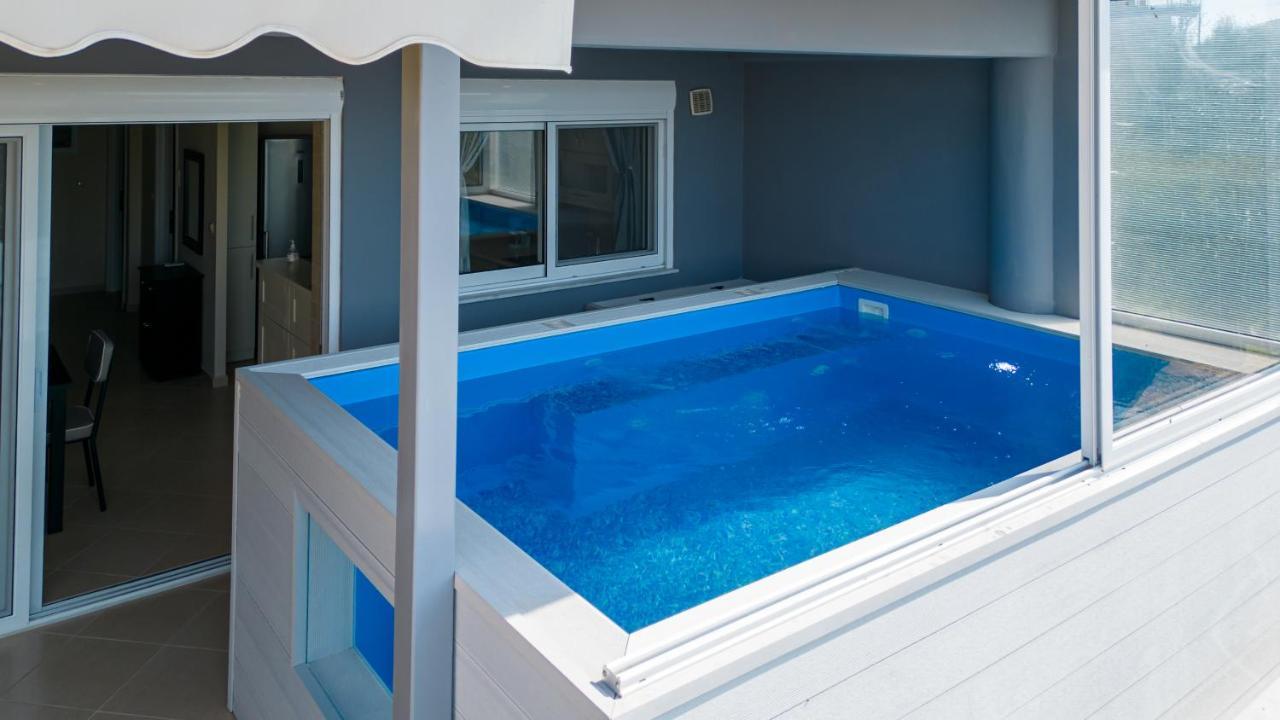 Grand Suites With Private Pools Kalamata Luaran gambar