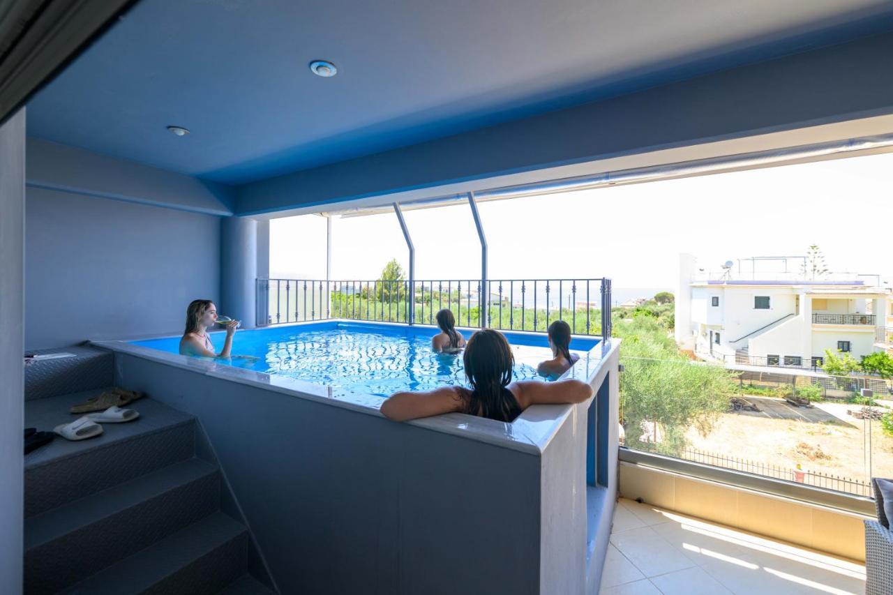 Grand Suites With Private Pools Kalamata Luaran gambar