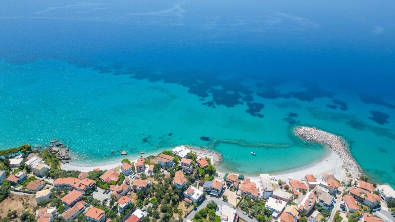 Grand Suites With Private Pools Kalamata Luaran gambar
