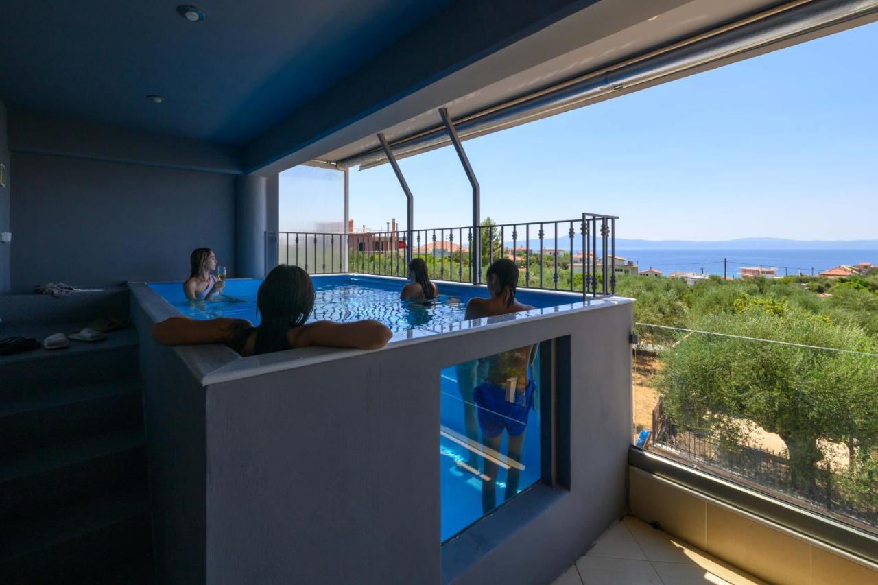 Grand Suites With Private Pools Kalamata Luaran gambar