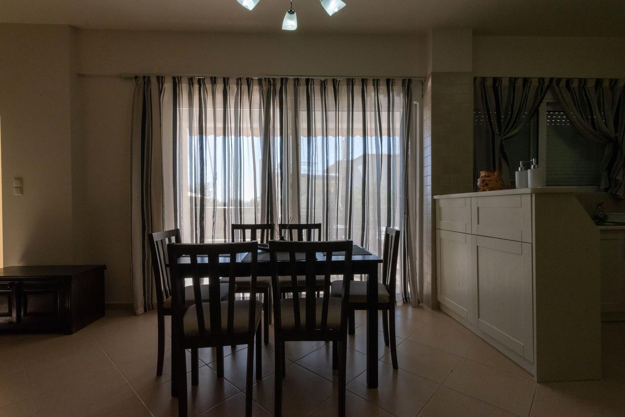 Grand Suites With Private Pools Kalamata Luaran gambar