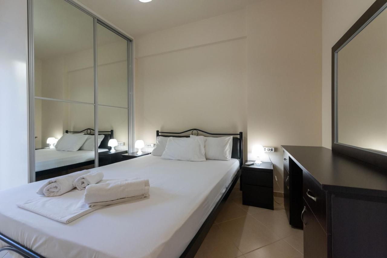 Grand Suites With Private Pools Kalamata Luaran gambar