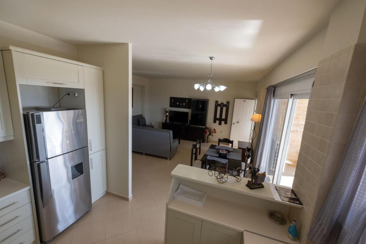 Grand Suites With Private Pools Kalamata Luaran gambar