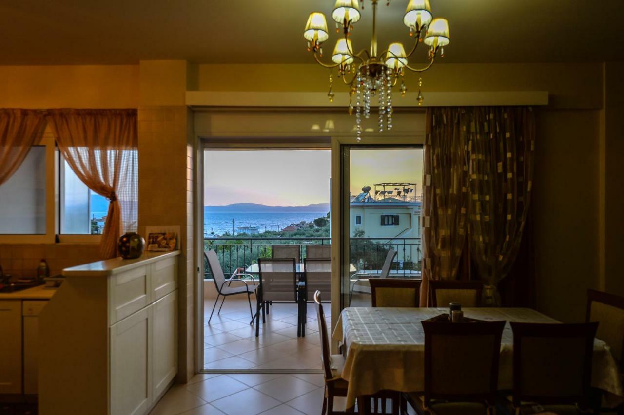 Grand Suites With Private Pools Kalamata Luaran gambar