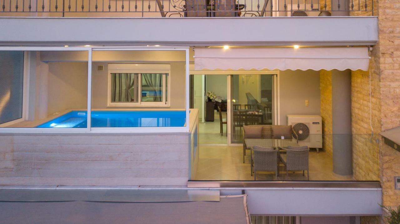 Grand Suites With Private Pools Kalamata Luaran gambar
