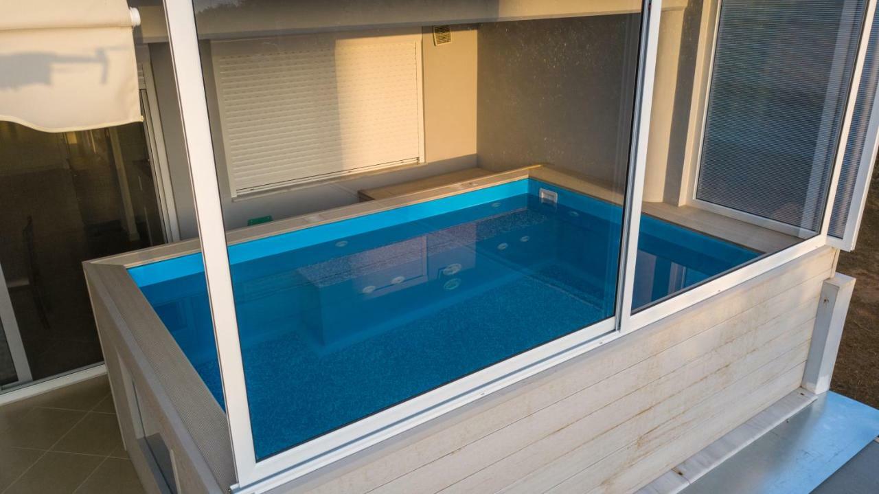 Grand Suites With Private Pools Kalamata Luaran gambar